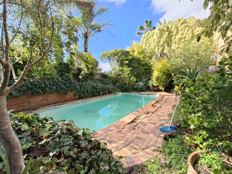 4 Bedroom Property for Sale in Bergsig Western Cape